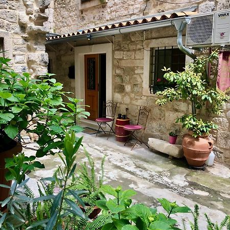 Apartment Venus Of The Palace - New Renovated Split Exterior foto