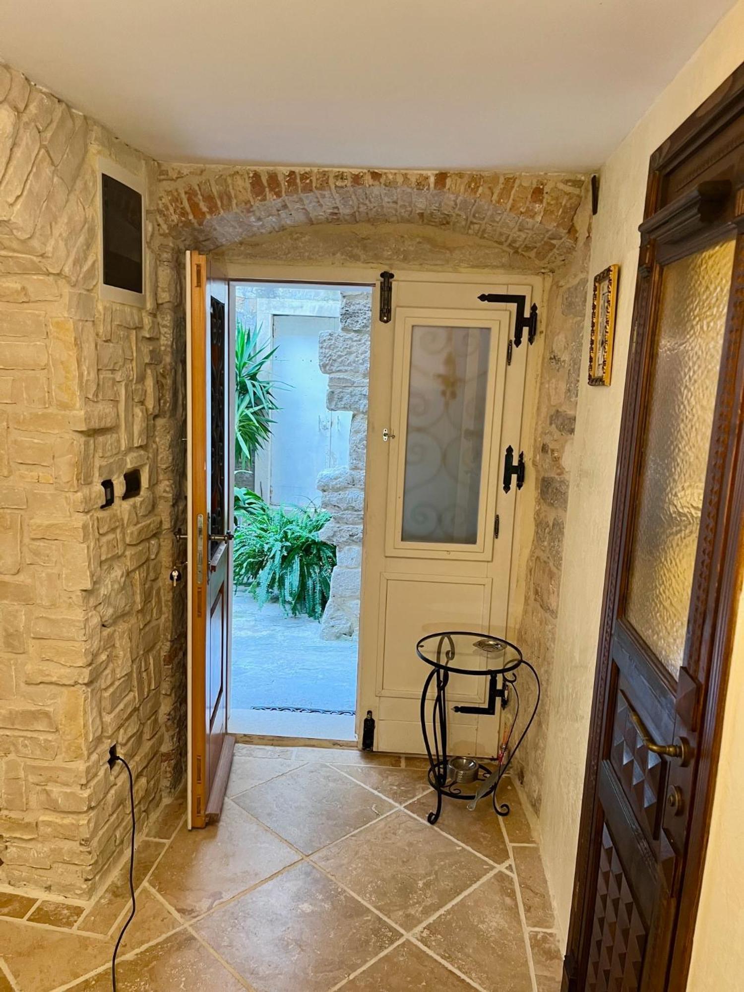 Apartment Venus Of The Palace - New Renovated Split Exterior foto