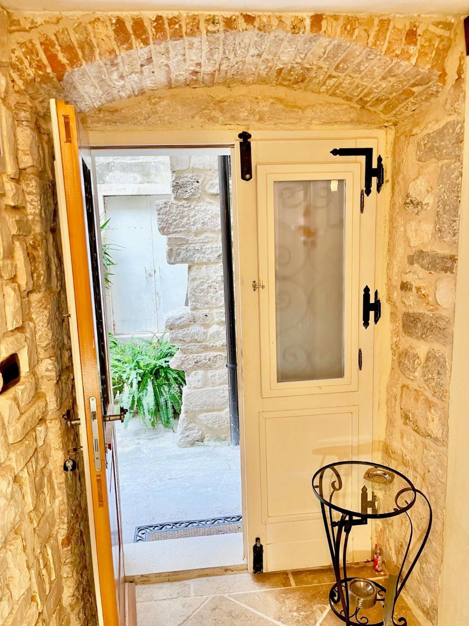 Apartment Venus Of The Palace - New Renovated Split Exterior foto