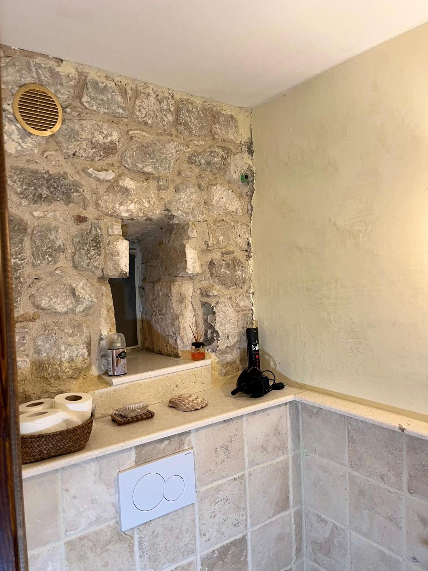 Apartment Venus Of The Palace - New Renovated Split Exterior foto