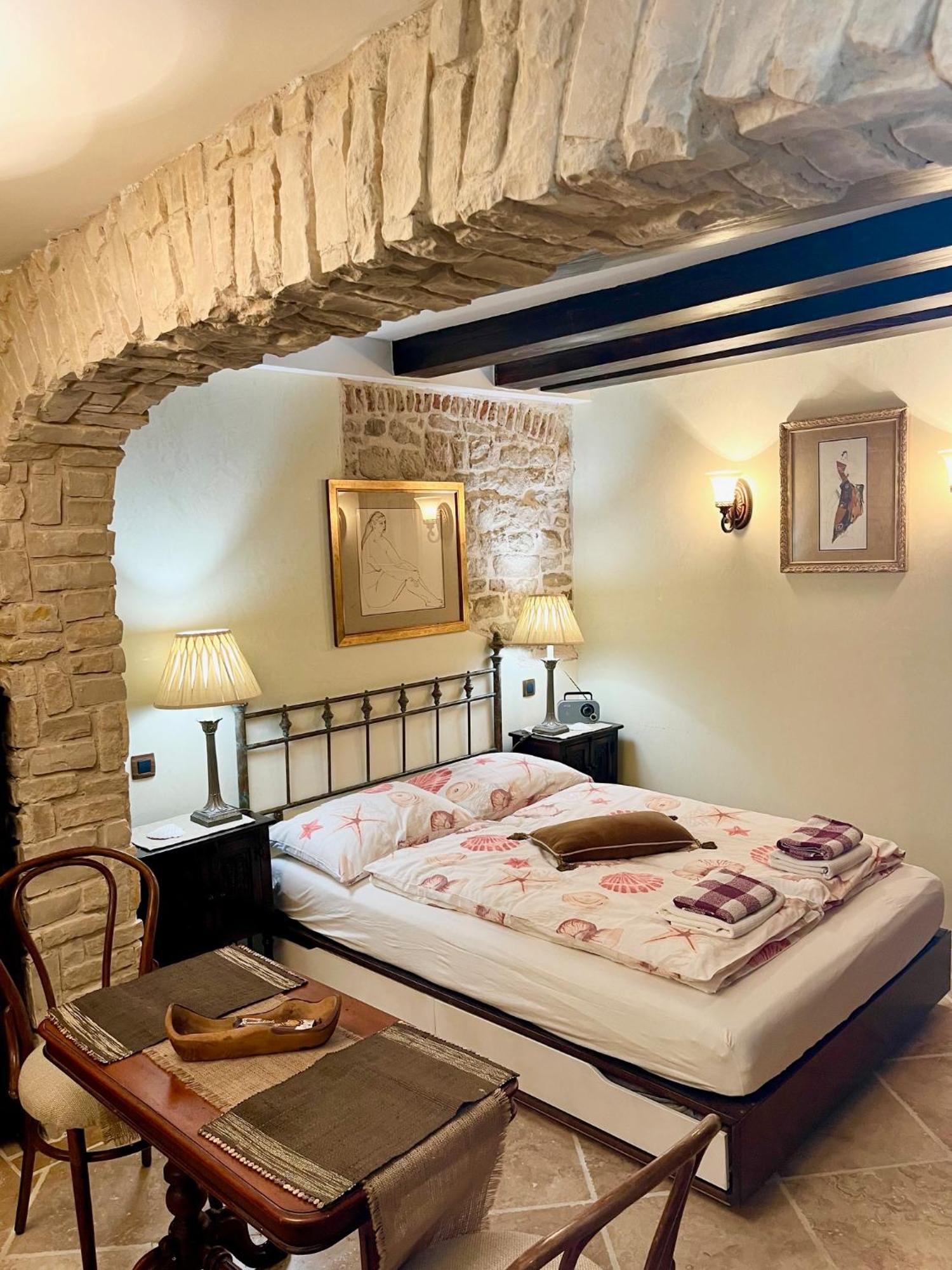 Apartment Venus Of The Palace - New Renovated Split Exterior foto